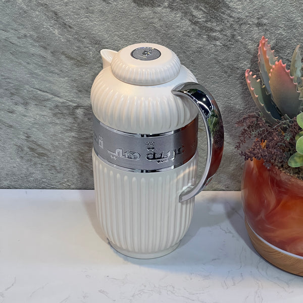 1 Piece Of Thermos FLASK White Silver - Premium Flasks from Alam Al Awane - Just AED69! Shop now at alamalawane
